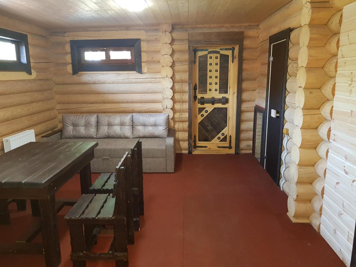 Загородный Комплекс Fort Pirnov Park Pirnove ภายนอก รูปภาพ