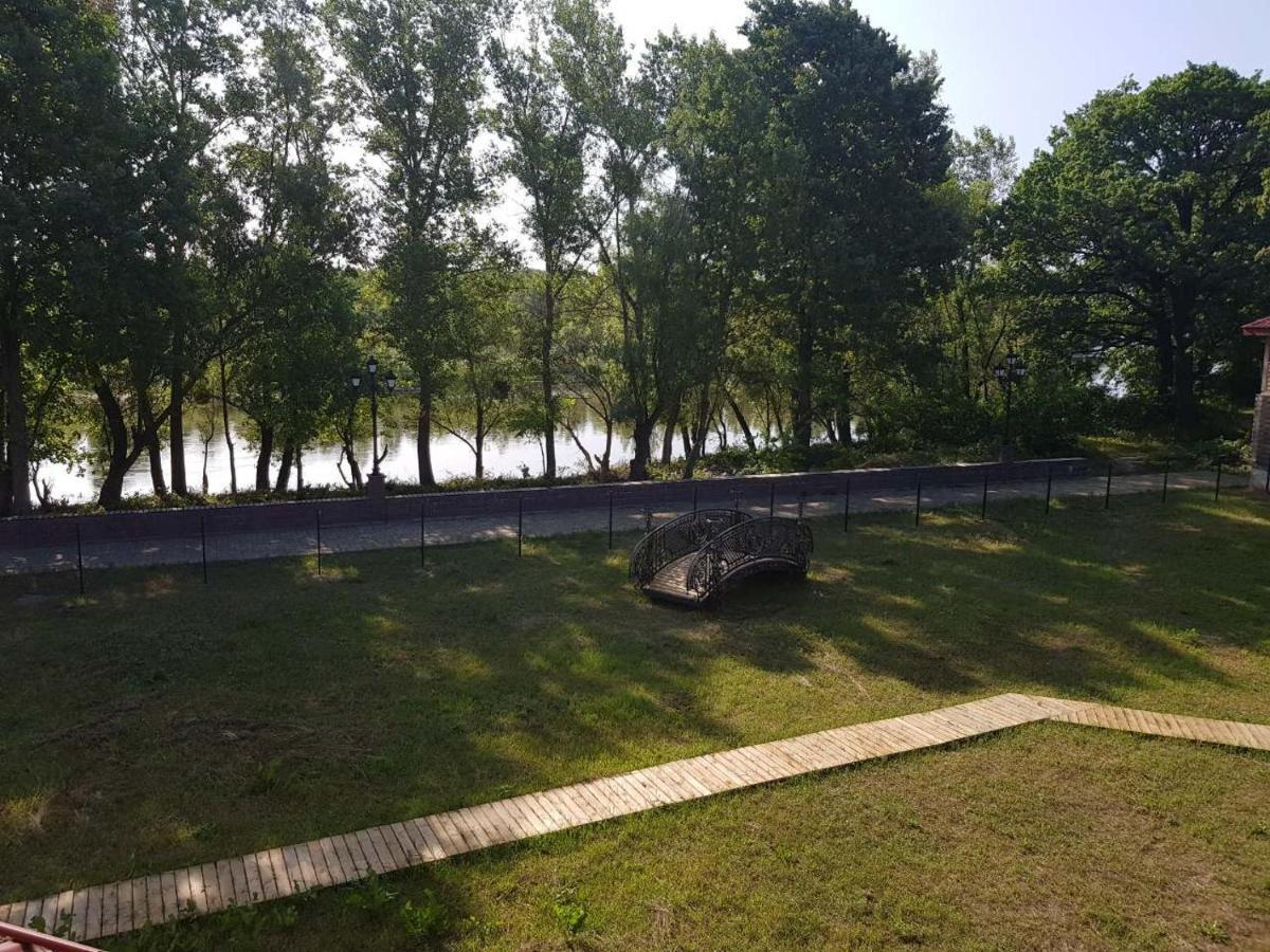 Загородный Комплекс Fort Pirnov Park Pirnove ภายนอก รูปภาพ