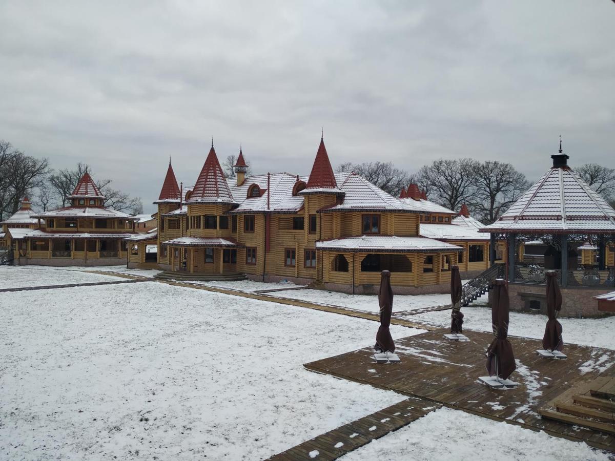 Загородный Комплекс Fort Pirnov Park Pirnove ภายนอก รูปภาพ